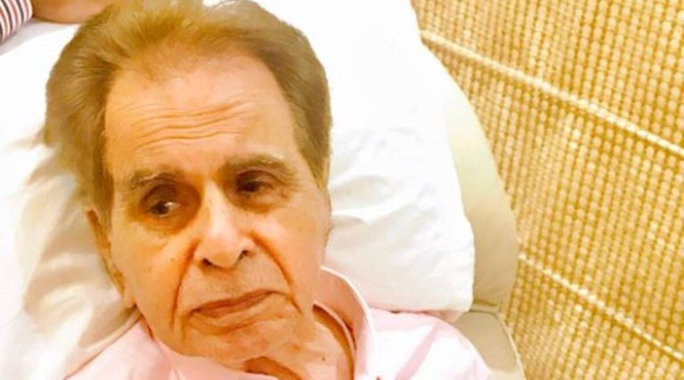 Cinema, si è spento a 98 anni Dilip Kumar, star del cinema indiano