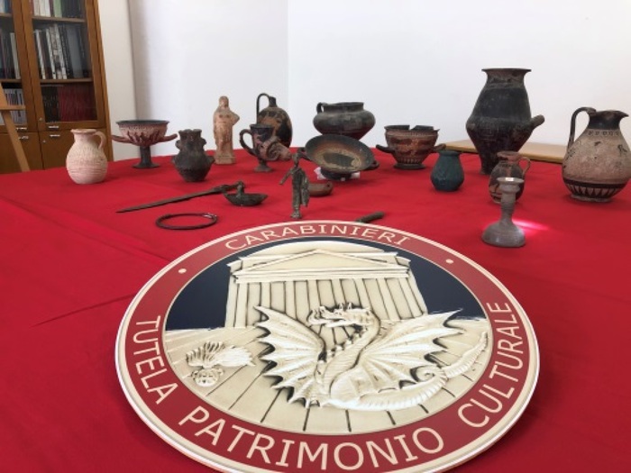Doliana (Cagliari), sequestrati oltre mille reperti archeologici del Neolitico e del Medioevo