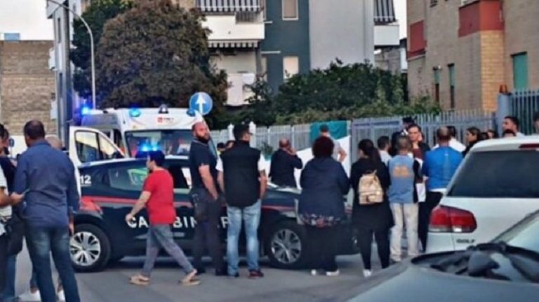 Somma Vesuviana (Napoli), accoltellata a morte una donna di 63 anni nel parcheggio di un supermarket