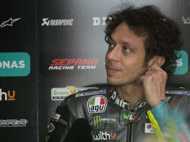 “Il re della motocicletta” Valentino Rossi annuncia: “A fine stagione mi ritiro”