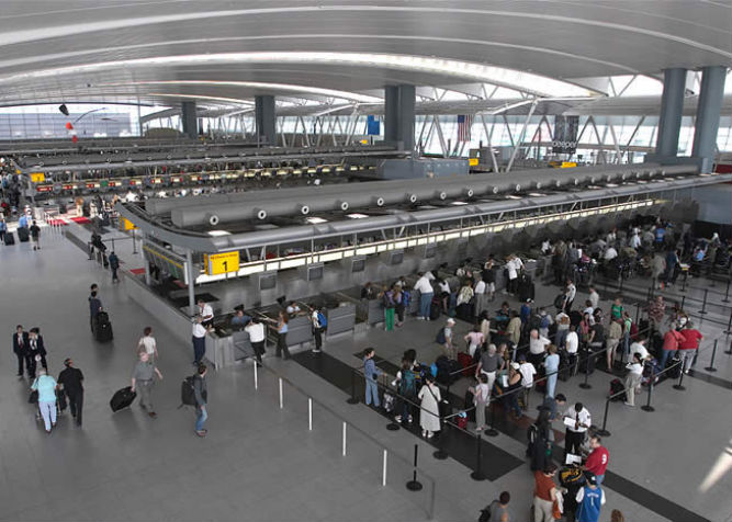 Covid, negli Usa potranno entrare solo i turisti con la doppia dose di vaccino