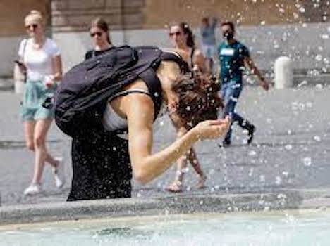 Emergenza caldo in Italia: 17 città da bollino rosso. Luglio è stato il mese più afoso della storia