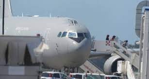 Fiumicino, è atterrato all’aeroporto un volo militare con 194 afghani