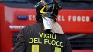 Ottavia, incendio in un’officina: morto 61enne in ospedale