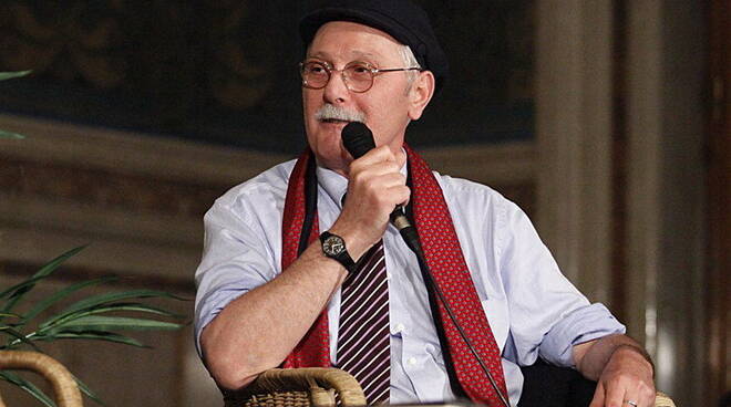 Latina, domani mattina i funerali dello scrittore Antonio Pennacchi: proclamato il lutto cittadino