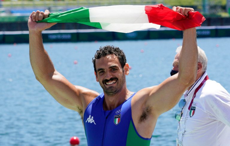 Olimpiadi, medaglia d’argento di Manfredi Rizza nella canoa sprint