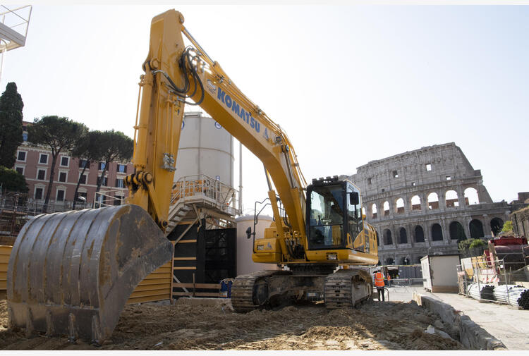 Metro linea C: sbloccato il cantiere, era fermo da tre mesi. La sindaca Raggi: “Una bella notizia”