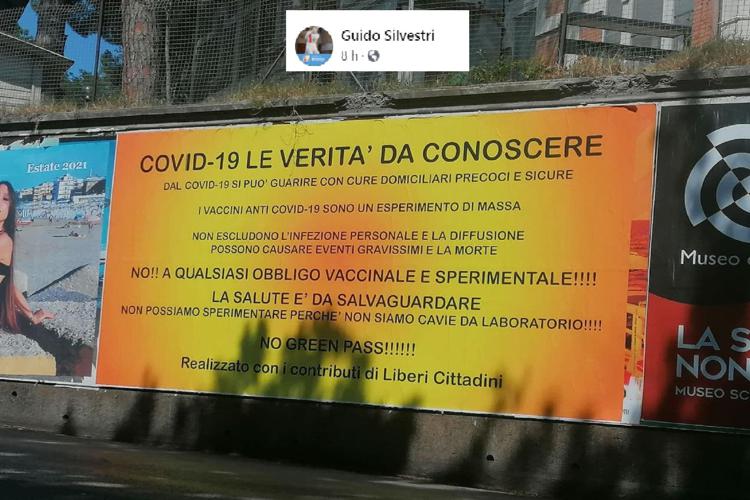 Manifesto no vax all’ospedale di Senigallia, parla il virologo Guido Silvestri: “Vergogna e tristezza per quelle parole”