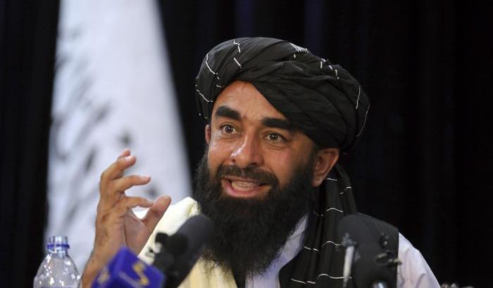 Afghanistan, parla il portavoce dei talebani: “Il nuovo governo senza alcun dubbio sarà islamico”