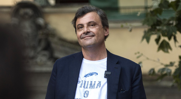 Amministrative, Carlo Calenda si ferma per “un febbrone da cavallo”. La Raggi: “Torna presto, con gli altri mi annoio”