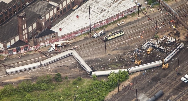 Usa, deraglia un treno ad alta velocità tra Chicago e Seattle: tre morti e decine di feriti