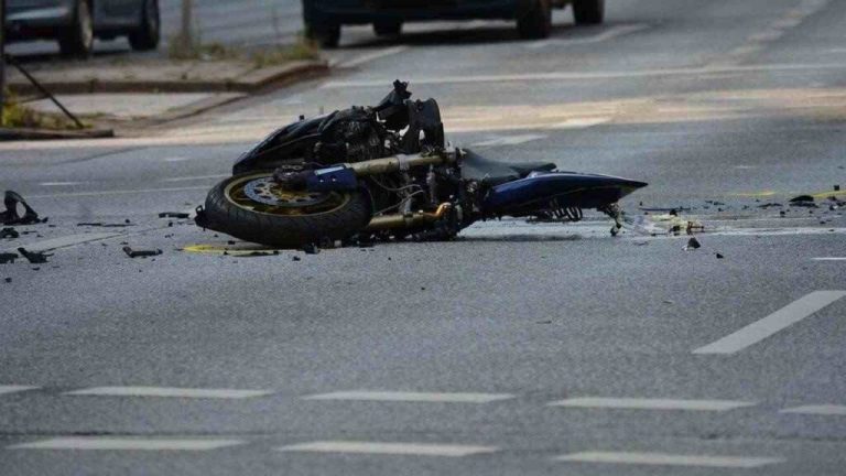 Frosinone Mare, tragico incidente tra motociclisti: tre morti e tre feriti