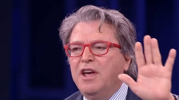 Covid, sospeso il medico Mariano Amici perchè non ha voluto sottoporsi alla vaccinazioni