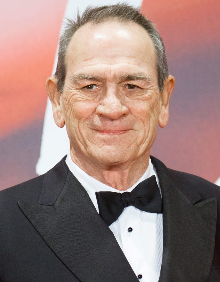 Cinema, il premio Oscar Tommy Lee Jones spegne 75 candeline