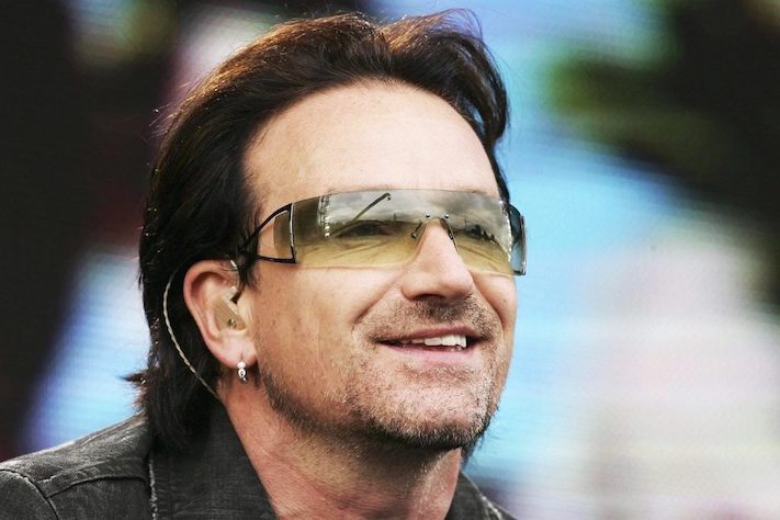 Covid, per la rockstar Bono “Non è carità fare arrivare vaccini dall’altra parte del mondo”
