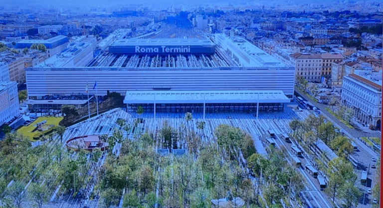 Roma, l’annuncio della Sindaca Raggi: “Entro il 2025 sarà completata la nuova piazza dei Cinquecento”