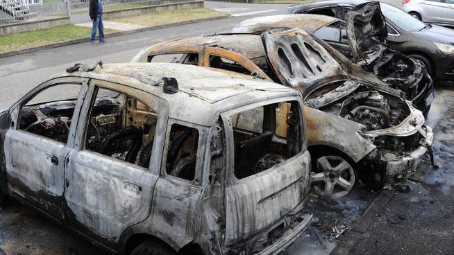 Roma, in fiamme cinque macchine parcheggiata al Portuense