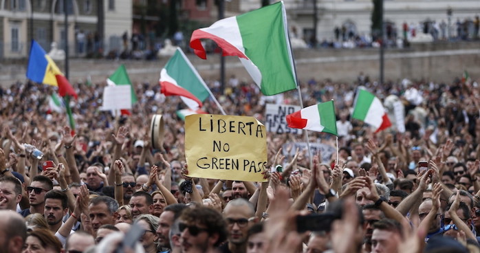 Green pass, allerta a Roma per le manifestazioni al Circo Massimo contro l’obbligo del certificato verde