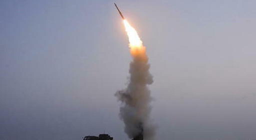 Corea del Nord: lancio di un missile a corto raggio da un sommergibile