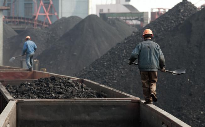 Cina, il governo ordina l’aumento della produzione di carbone