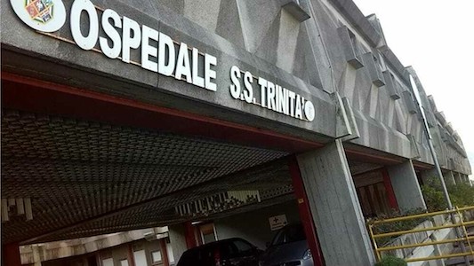 Sora (Frosinone), parto in macchina all’interno del parcheggio dell’ospedale Santissima Trinità di Sora