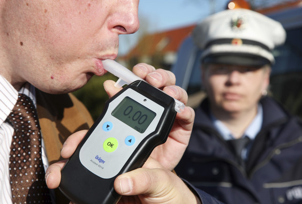 Monza, 54enne positivo all’alcol test deve scontare 6 mesi di carcere con 12 anni di ritardo