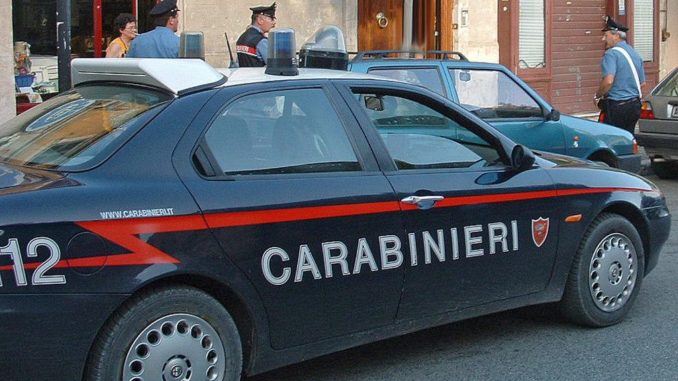 Rende (Cosenza), abusi sessuali nei confronti delle due nipotine minorenni: arrestato nonno di 62 anni