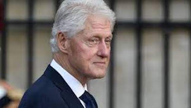 Usa, prosegue lentamente la guarigione in terapia intensiva dell’ex presidente Bill Clinton