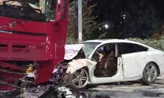Lonato del Garda (Brescia), scontro tra un camion e un’auto: morto un 32enne