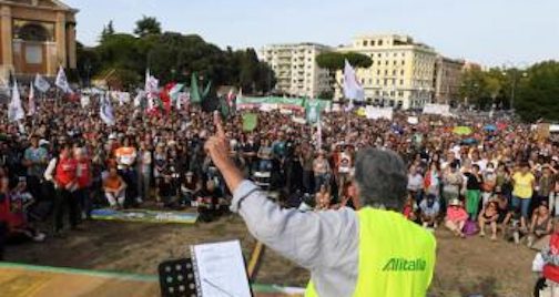Roma, per le proteste  contro il Green pass e dei lavoratori Alitalia nove persone denunciate