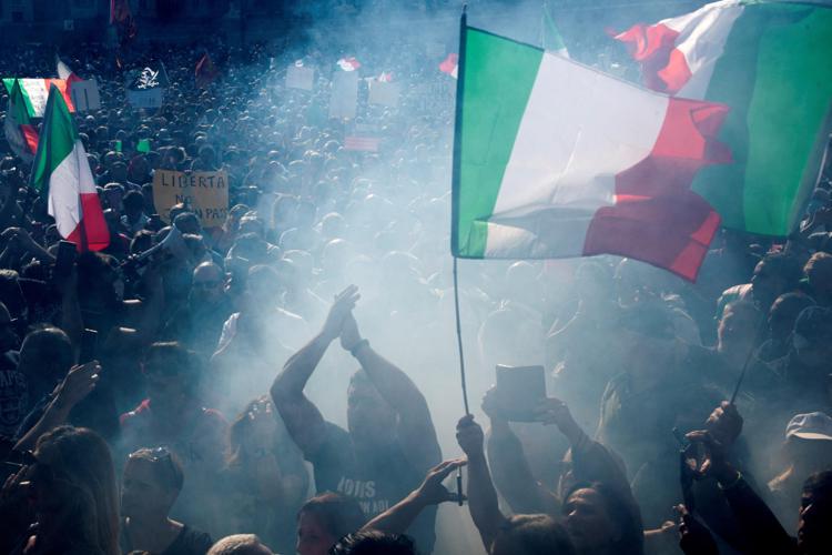 Roma, Forza Nuova non molla: “Fino a che il Green Pass non verrà ritirato definitivamente la rivoluzione popolare non fermerà il suo cammino”