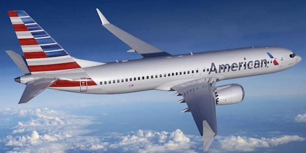 Momento di panico in un volo dell’American Airlines: un passeggero aggredisce un’hostess. L’uomo è stato arrestato