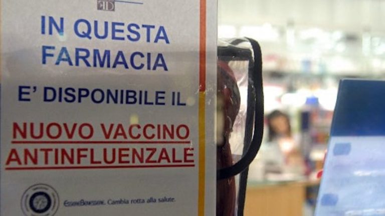 Lazio, da martedì 9 novembre vaccinazioni contro l’influenza anche nelle farmacie
