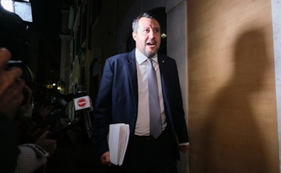 Lega, al Consiglio Federale “trionfa” la linea di Matteo Salvini. Giorgetti “torna” nei ranghi