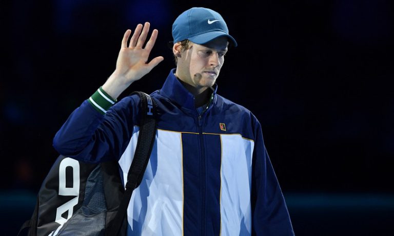Tennis, sconfitta “con onore” per Sinner contro Medvedev