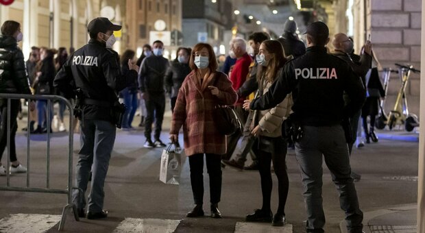 Covid, pronte le misure a Roma per il contenimento degli assembramenti nel centro storico nel periodo Natalizio