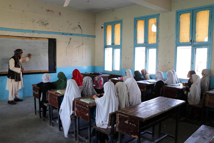 Afghanistan, grazie alle proteste ad Herat le ragazze potranno ritornare a scuola