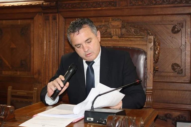 Campania: arresti domiciliari per Antonio Di Mario, presidente della Provincia di Benevento. I reati: corruzione aggravata e rivelazioni di segreti d’ufficio