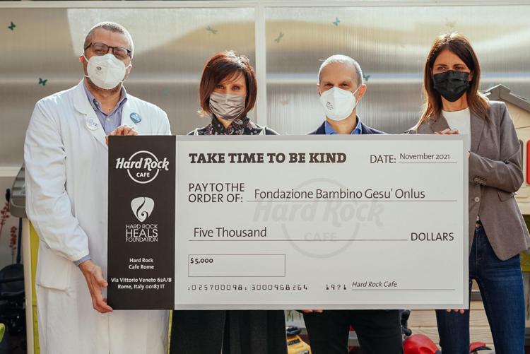 L’ospedale Bambino Gesù di Roma ha ricevuto una donazione dall’Hard Rock Heals Foundation