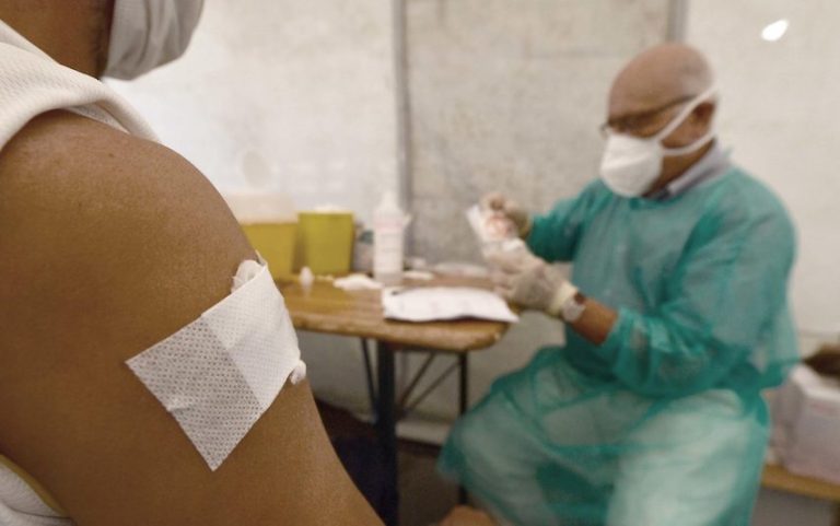 Covid, da oggi è attivo il sistema di prenotazioni online alla Regione Lazio per il vaccino