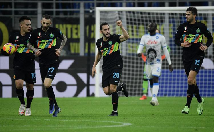 Calcio, prima sconfitta del Napoli in campionato 3 a 2 contro l’Inter