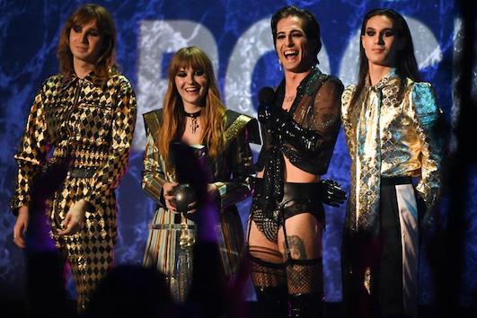 Musica, i Maneskin vincono il premio come miglior gruppo rock agli Mtv Ema 21: è la prima volta per una band italiana