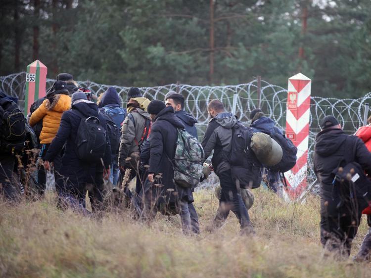 Migranti al confine tra Polonia e Bielurussia: il presidente Biden è molto preoccupato