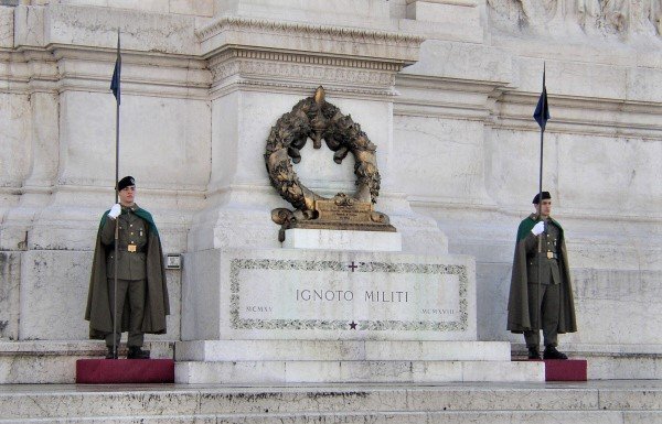 Festa delle forze armate del 4 novembre, parla il presidente Mattarella: “In questo giorno il pensiero va a quanti hanno sofferto sino all’estremo sacrificio per lasciare alle giovani generazioni un’Italia unita”