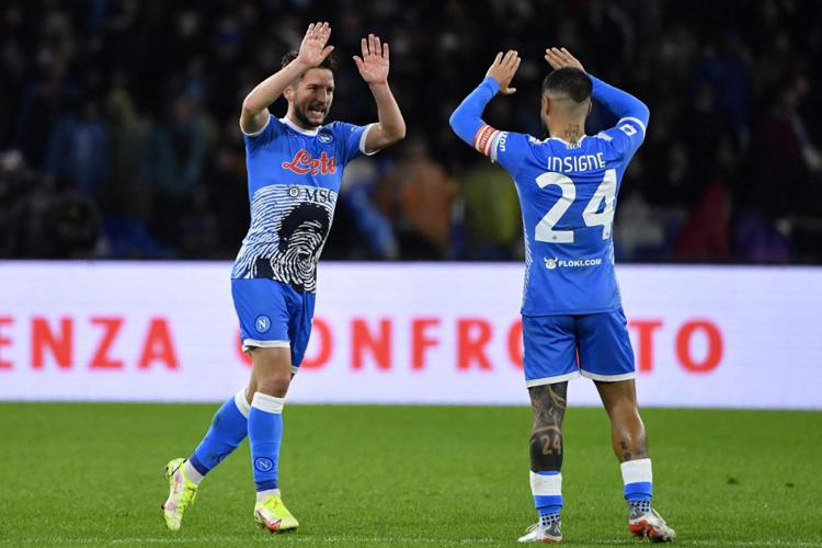 Calcio, la Lazio travolta 4 a 0 dal Napoli