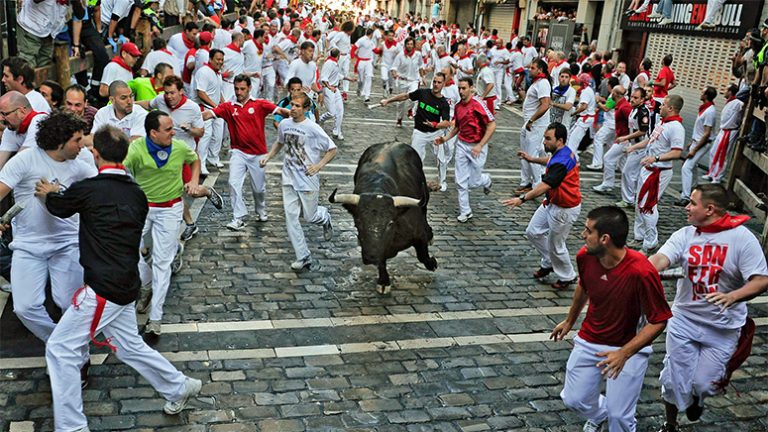 Spagna: sono tornati i festival dei tori aperti al pubblico