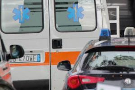 Cesano Maderno (Monza), morto un autista schiacciato dal carico di 300 chili che trasportava