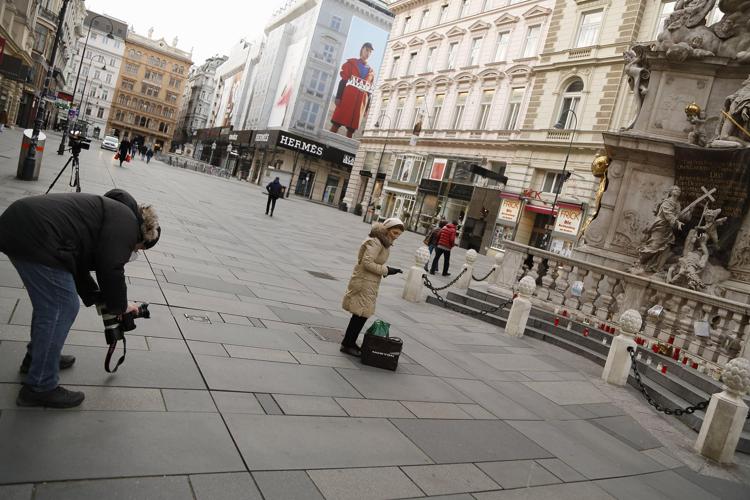 Covid, allerta in Austria per l’aumento dei contagi