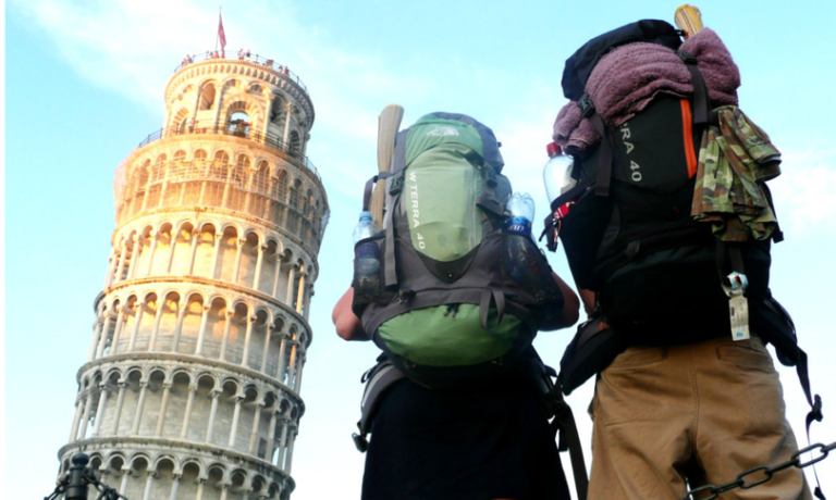 Turismo, allarme di Federalberghi: nel 2021 registrato un crollo delle presenze in Italia (-52,8%)