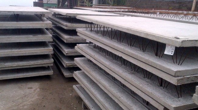 Zinasco (Pavia), muore un operaio 53enne schiacciato da alcune lastre di cemento